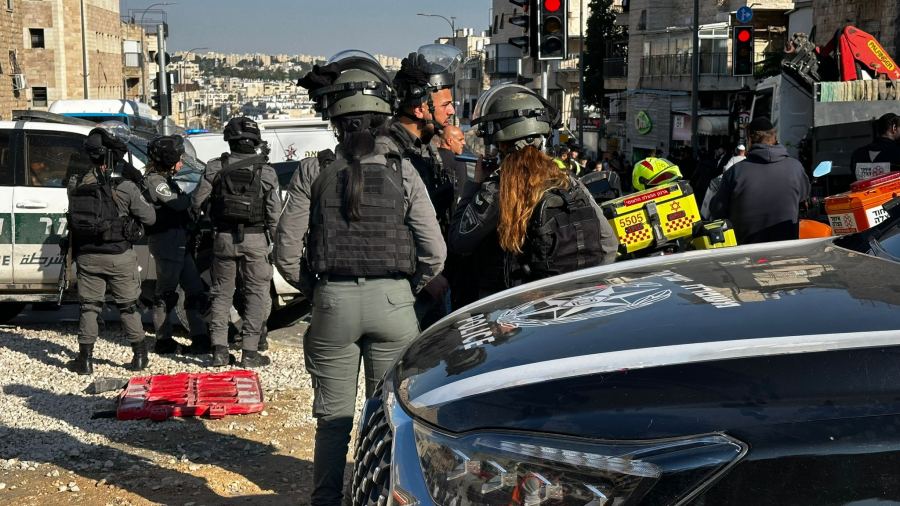 أعمال عنف بسبب مخالفات بلدية بالقدس واعتقال مشتبهين 